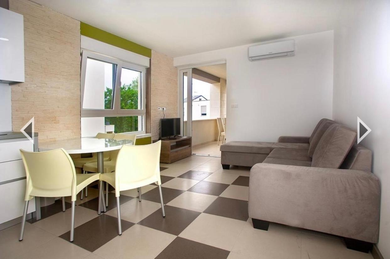 Daska Apartmani นยีวีเซ ภายนอก รูปภาพ