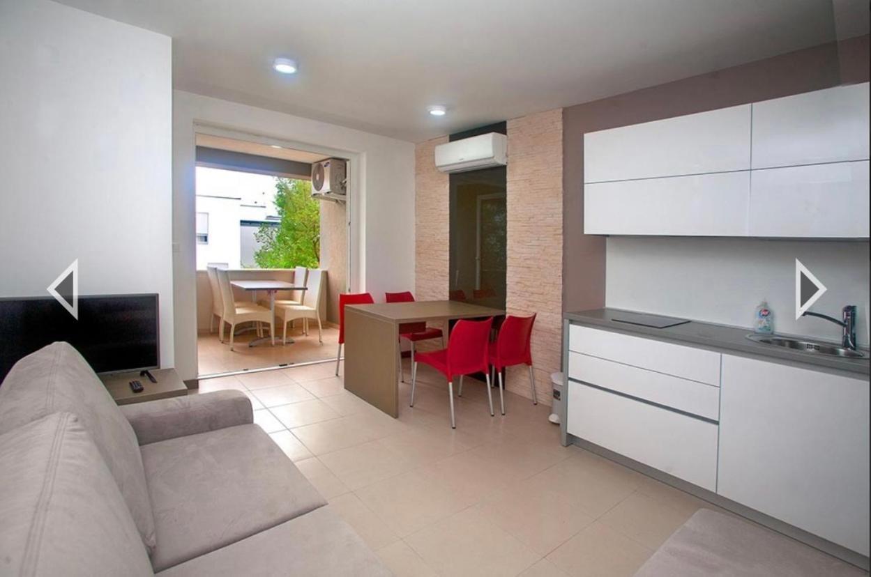 Daska Apartmani นยีวีเซ ภายนอก รูปภาพ
